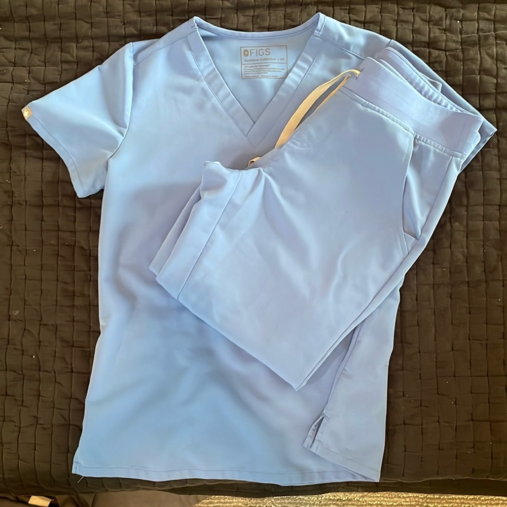 Figs jogger scrub set